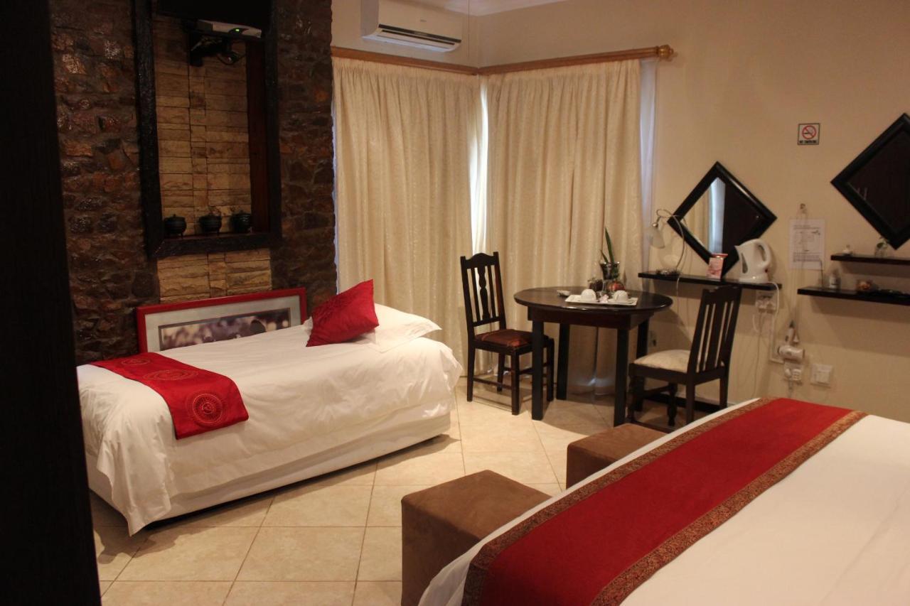 Lumley'S Place Guesthouse Pniel Esterno foto